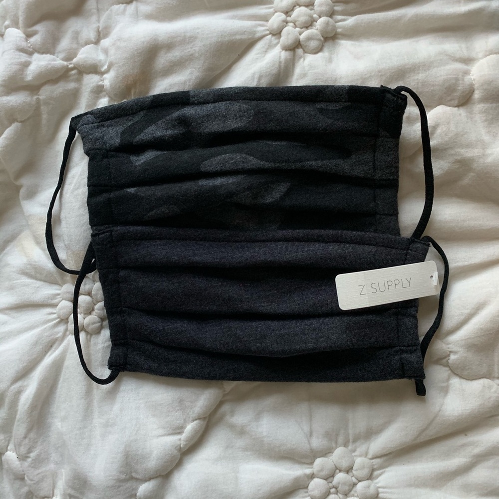 2 pck- Z Supply NWT camo and grey masks